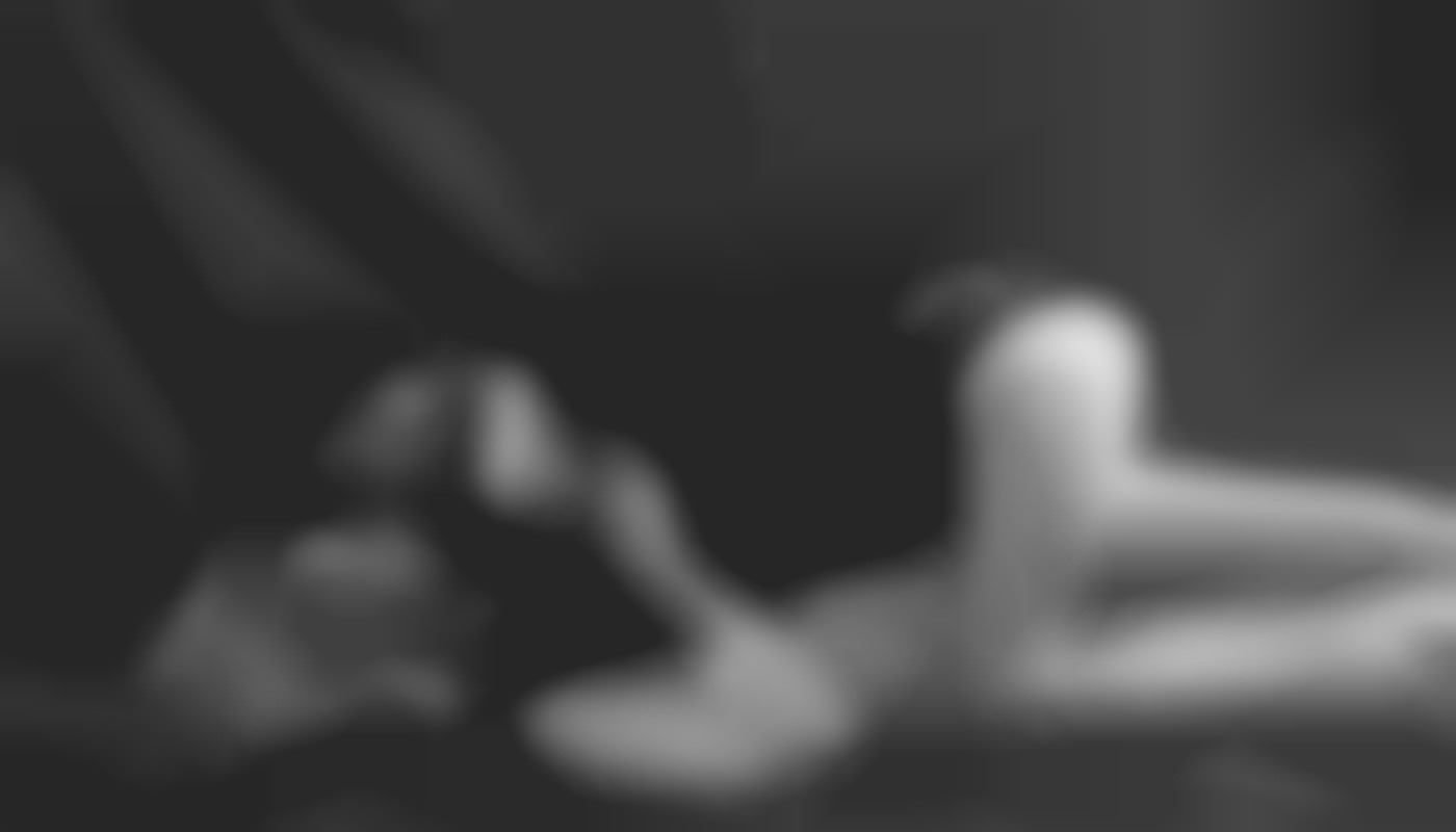 Séduction érotique : l'art du toucher sensuel
